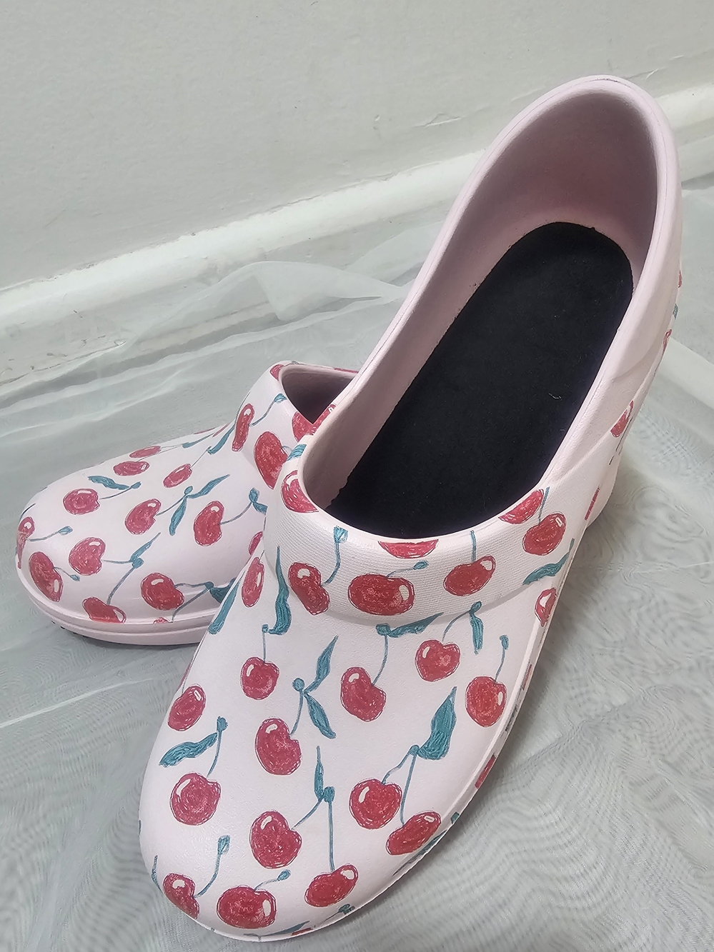 Crocs On-The-Clock Women's Slip Resistant Slip-On Clog Cherry Print US 11